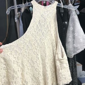 URBAN OUTFITTERS white lace halter top